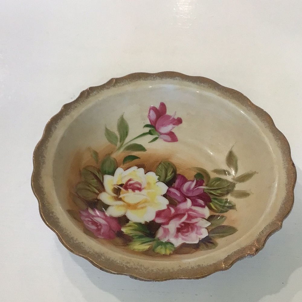 7” Vintage Japan Norleans Decorative Floral Bowl!
